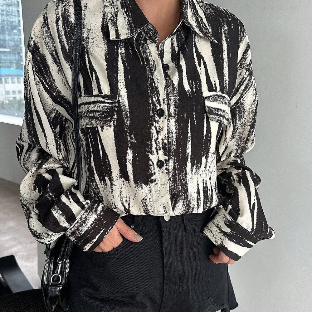 Black and White Casual Women's Brush Print Drop Shoulder Shirt - Picture 6 of 8